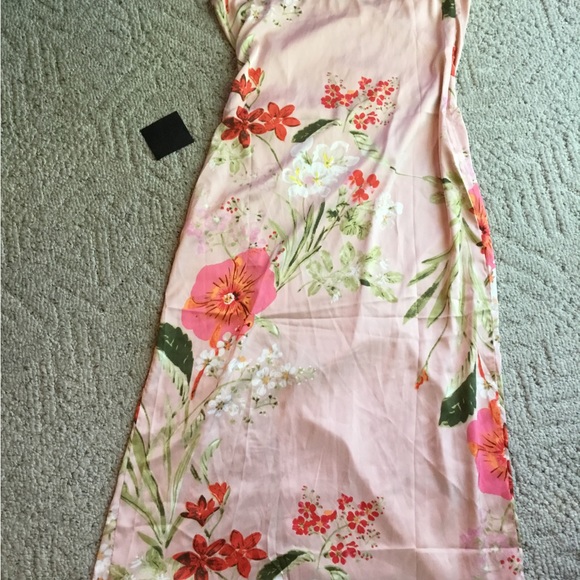 Lulus Dress.                                        NWT - Picture 8 of 13
